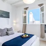 Lavinia Villa *