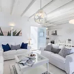 Lavinia Villa