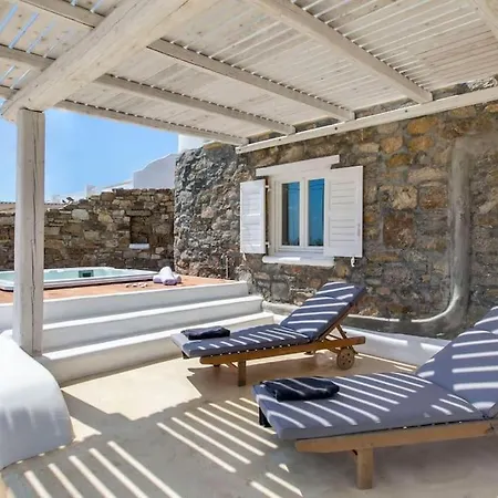 Lavinia Villa