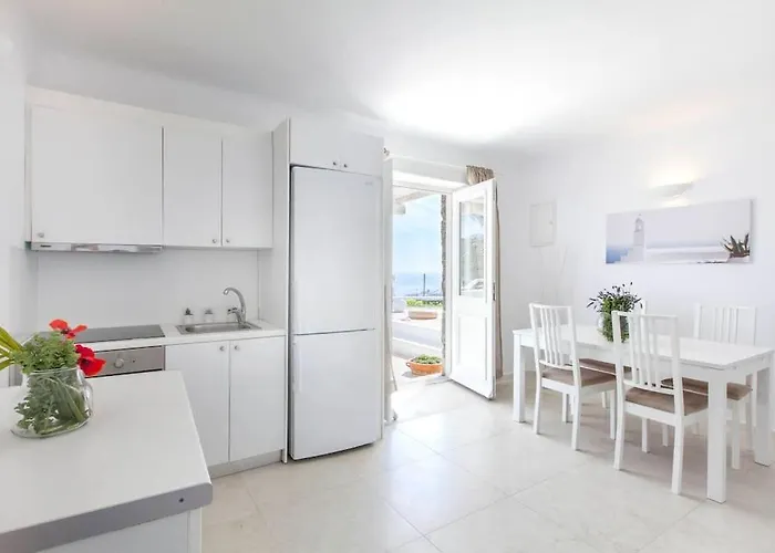 Lavinia Калафатис